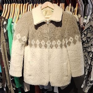 Vintage 70s Elegant Cream and Tan Teddy Jacket
